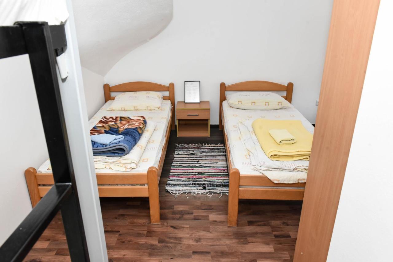 Sobe Sa Kupatilom Jajce Zewnętrze zdjęcie